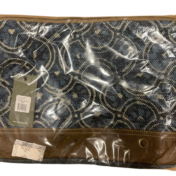 NWT - Medium - Laptop Sleeve - Zipper Closure - Blue - 14.5" x 10.5" - Picture 3 of 3